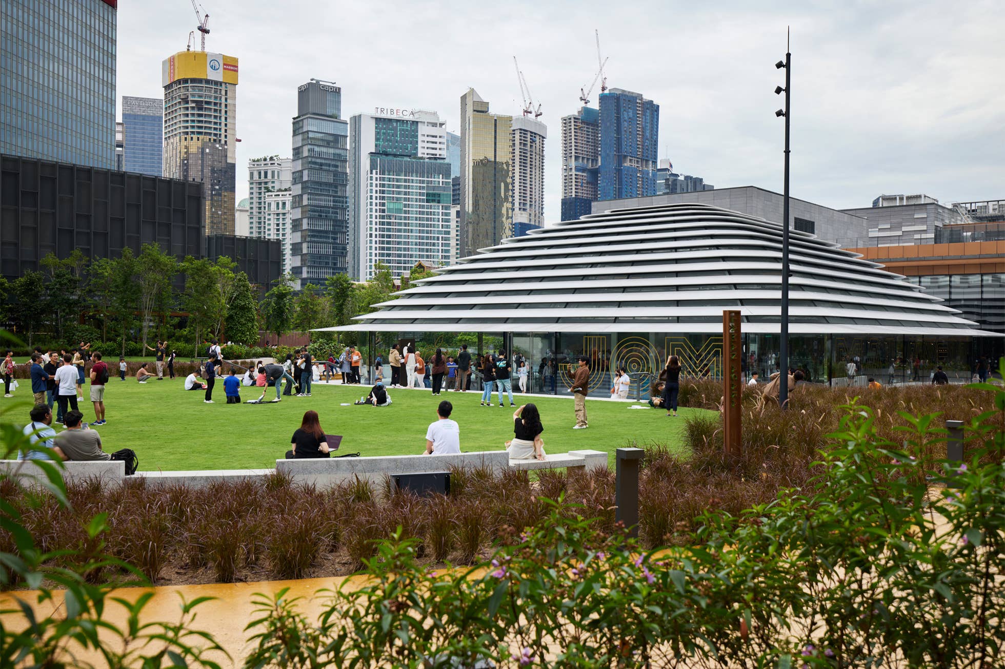 Apple-The-Exchange-TRX-Malaysia-opening-day-store-exterior-park.jpg