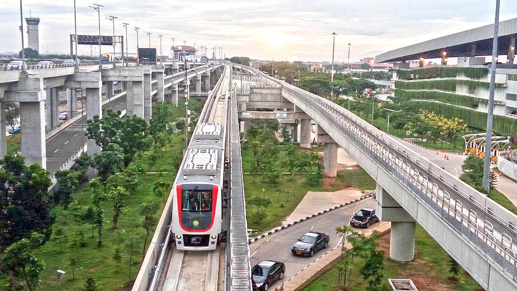 skytrain.jpg