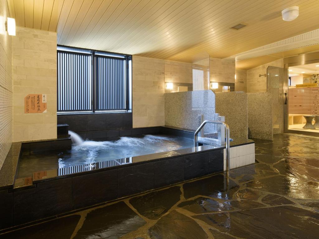Indoor onsen